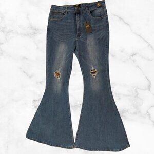NWT | LUCKY & BLESSED Super Flare Leopard Patch Jeans Size 18